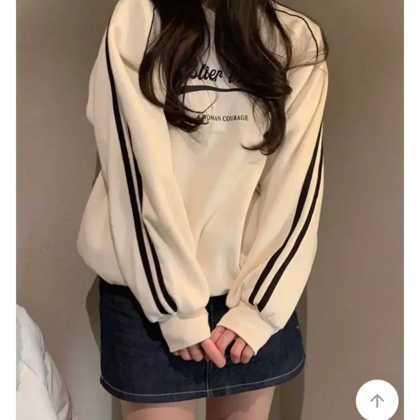 [BUNJANG] Muda Vanilla V-Neck Sweatshirt / [새상품] 무다 바닐라 맨투맨