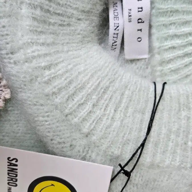 [SOLD OUT] 산드로 스마일리 콜라보레이션 니트