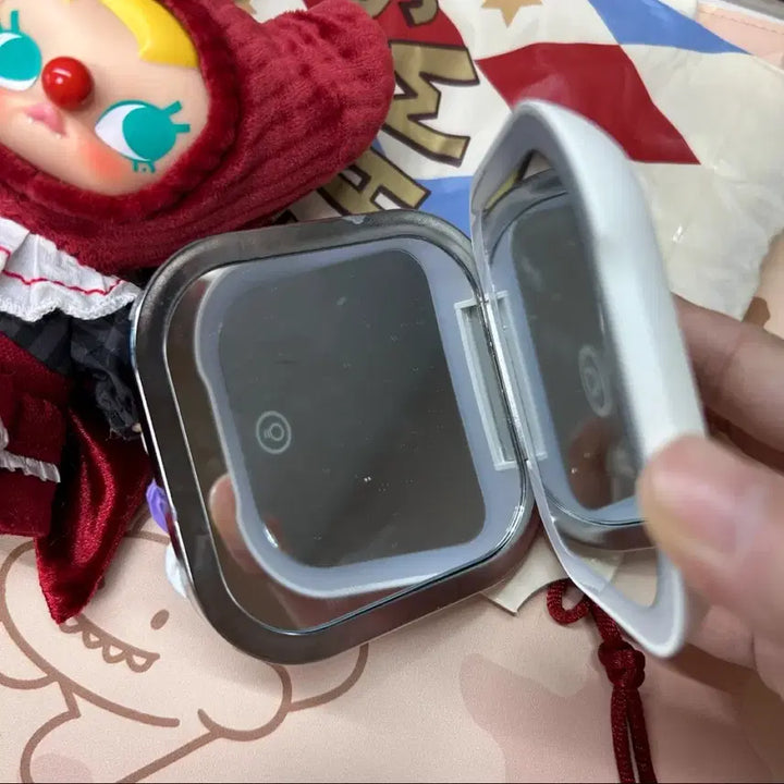 [BUNJANG] Pop Mart Molly Why So Serious Doll Keyring (Authentic) / 정품 팝마트 몰리 와이소시리어스  인형키링