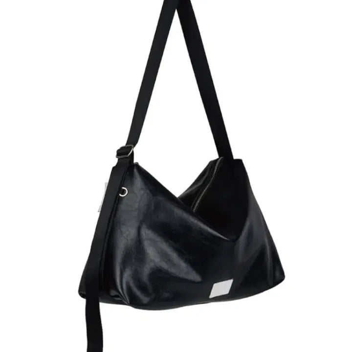 [BUNJANG] Fennec Leather Crossbody Bag / 페넥 레더 가죽 크로스백 숄더백 가방