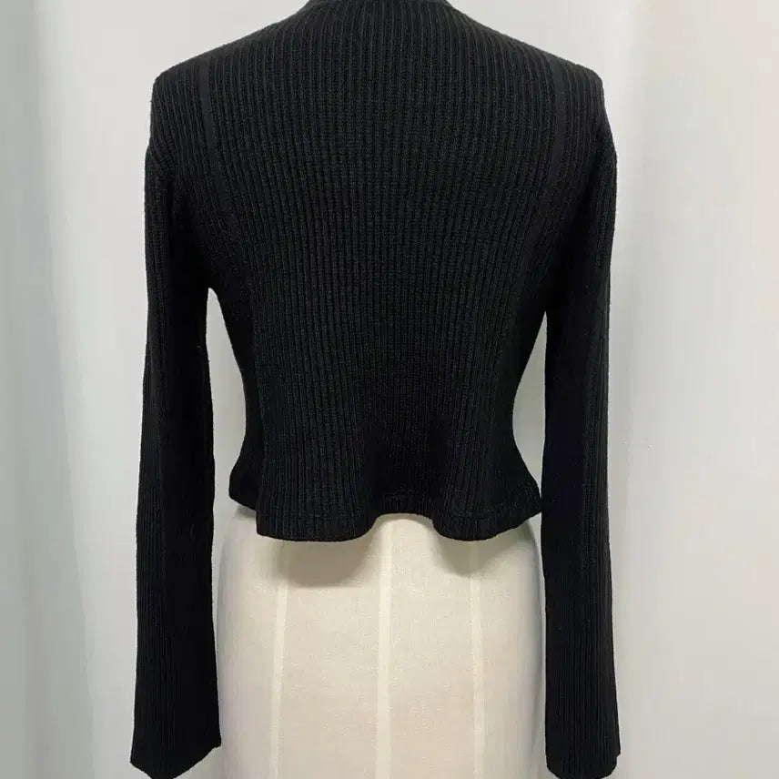 [BUNJANG] Black Simple Crop Knit Top / 블랙 심플 크롭 니트
