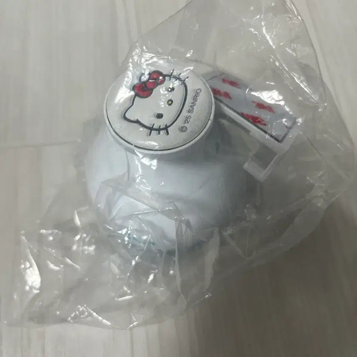 [BUNJANG] Hello Kitty Cleansing Brush / 미개봉/미사용 클렌징 브러시 (일쏘,헬로키티)