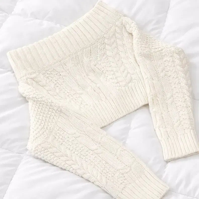 [BUNJANG] Ivory Crop Off-Shoulder Knit Top / [택포]1회시착 아이보리 크롭 오프숄더 니트