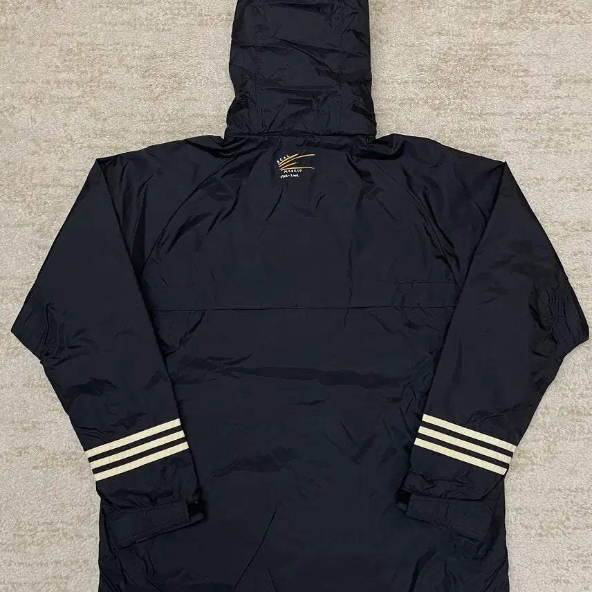 [BUNJANG] Real Madrid Adidas 100th Anniversary Windbreaker / [100] 레알 마드리드 100주년 1902-2002 아디다스 바람막이