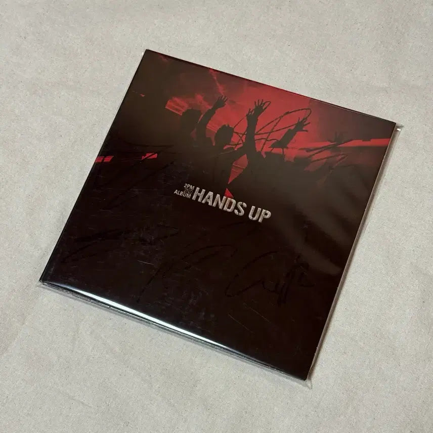 투피엠(2PM) 정규 2집 [HANDS UP] 전원 친필 싸인 비매