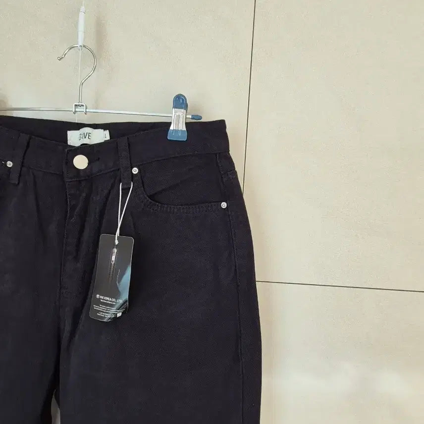 [BUNJANG] D:IVE Black Semi-Wide Straight Jeans / D:IVE  속약기모 블랙 세미와이드일자l=m