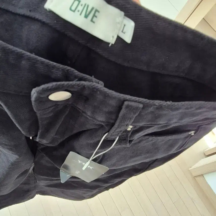 [BUNJANG] D:IVE Black Semi-Wide Straight Jeans / D:IVE  속약기모 블랙 세미와이드일자l=m