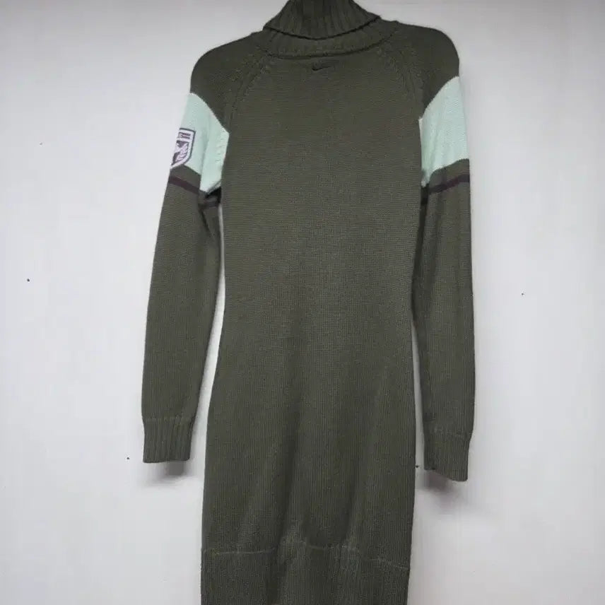 [BUNJANG] Nike Khaki Knit Long Dress / 나이키 카키색 니트 롱 원피스 40-95
