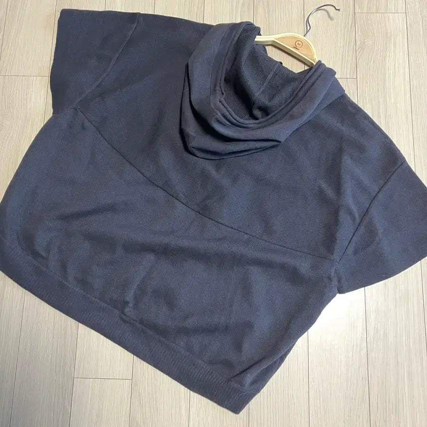 [BUNJANG] System Lettering Embroidered Hoodie Knit Top / 22년 한섬 시스템 SYSTEM 레터링 자수 후드 니트 탑 반팔돌먼 차콜