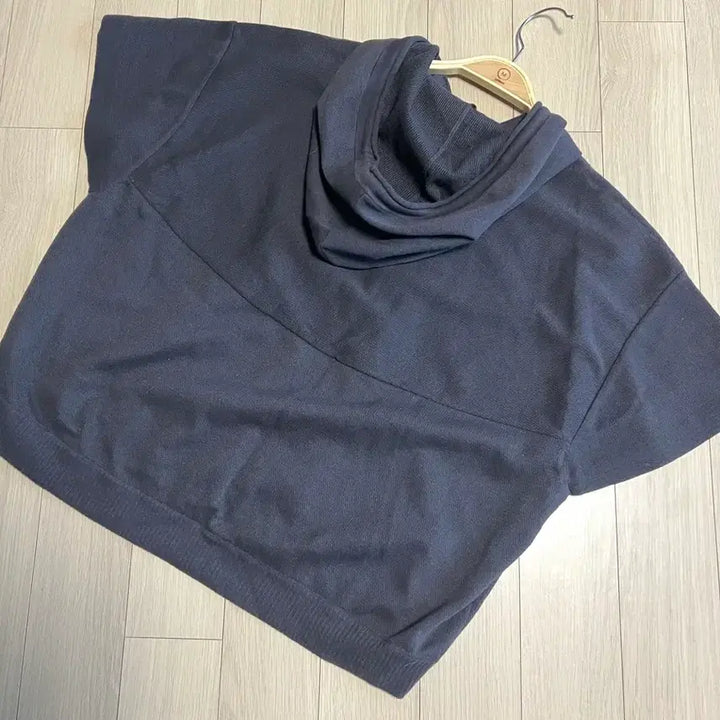 [BUNJANG] System Lettering Embroidered Hoodie Knit Top / 22년 한섬 시스템 SYSTEM 레터링 자수 후드 니트 탑 반팔돌먼 차콜