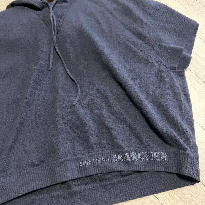 [BUNJANG] System Lettering Embroidered Hoodie Knit Top / 22년 한섬 시스템 SYSTEM 레터링 자수 후드 니트 탑 반팔돌먼 차콜