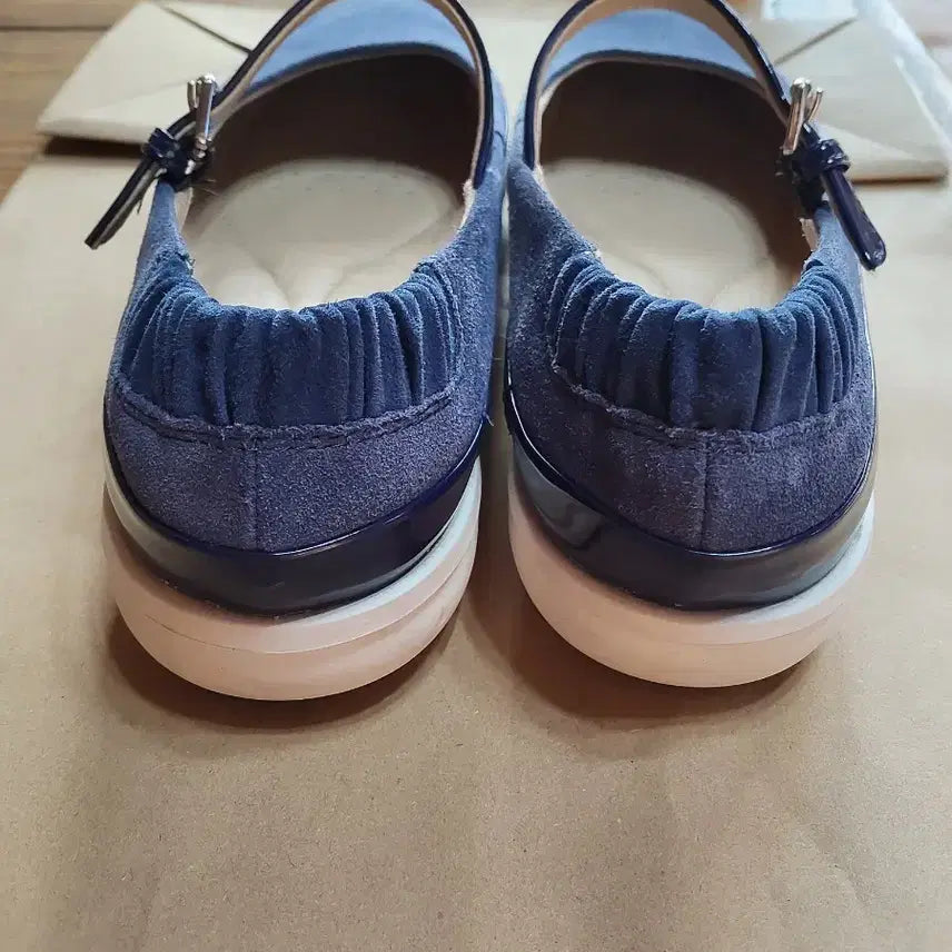[BUNJANG] Geox Flats Shoes (Size 38) / 제옥스신발플랫슈즈38사이즈