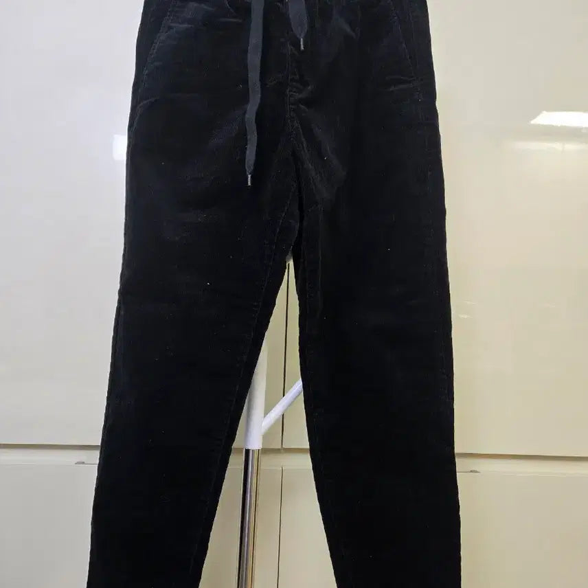 [BUNJANG] ZARA Black Corduroy Jogger Pants / 탄탄재질 고급스러운 라운드티