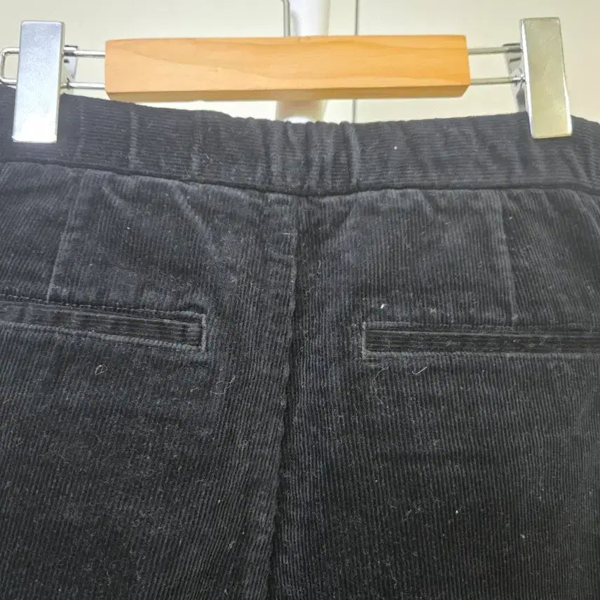 [BUNJANG] ZARA Black Corduroy Jogger Pants / 탄탄재질 고급스러운 라운드티