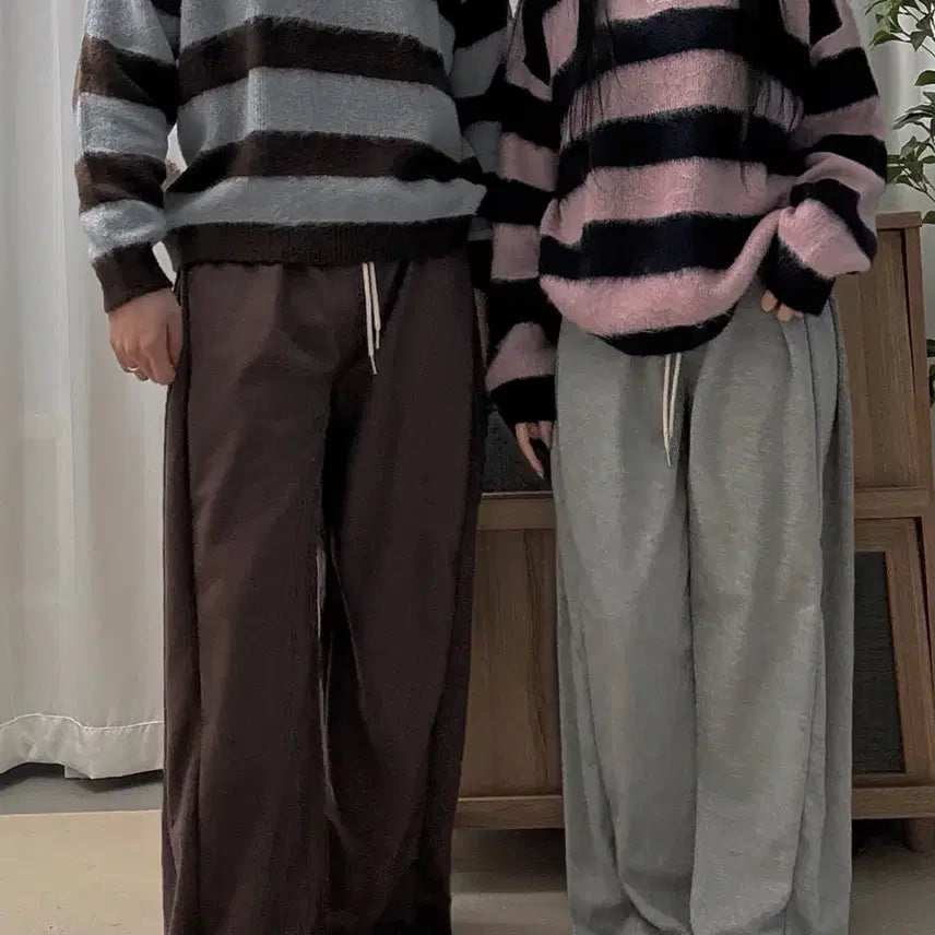 [BUNJANG] Cuddles V-neck Striped Brush Knit Sweater / [당일출고] 카라 브이넥 단가라 브러쉬 니트 커플룩 남녀공용