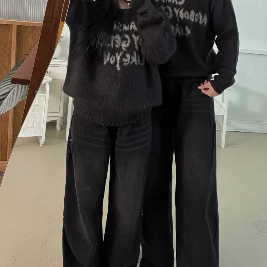 [BUNJANG] Unisex Lettering Brush Knit Sweater / [당일출고] 레터링 브러쉬 니트 커플룩 데일리룩 남녀공용