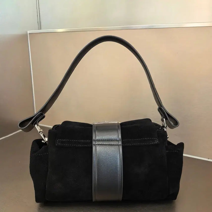 [BUNJANG] Vivienne Westwood Shoulder Bag Crossbody Leather Black / 비비안 웨스트우드 여성 숄더백 크로스백 가죽 스몰로고 여성 체인 블랙