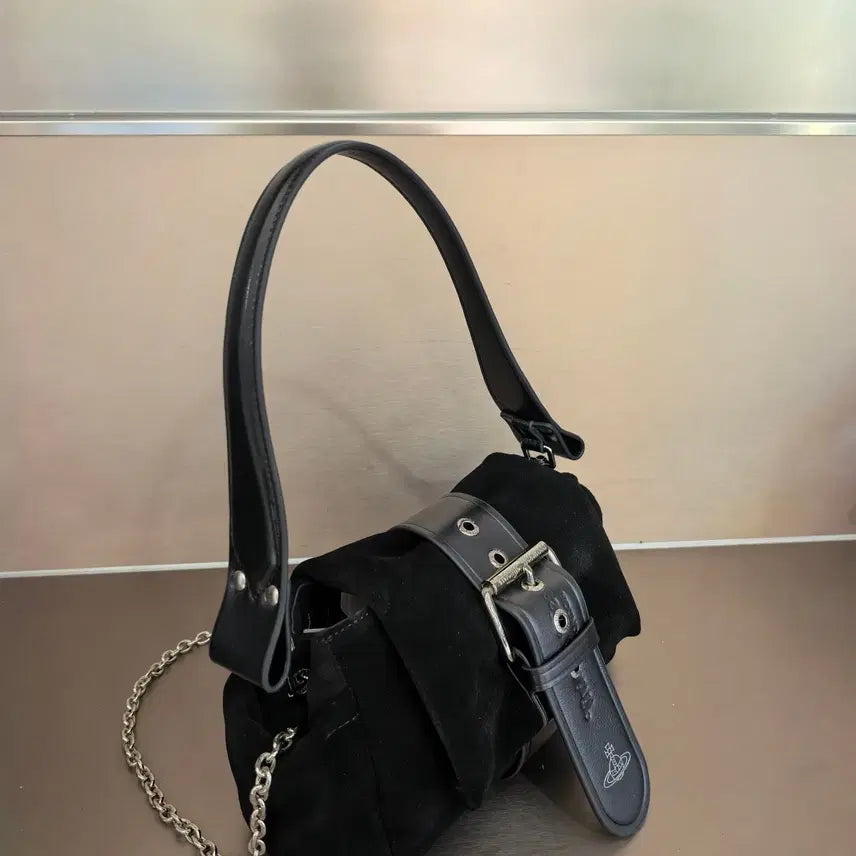 [BUNJANG] Vivienne Westwood Shoulder Bag Crossbody Leather Black / 비비안 웨스트우드 여성 숄더백 크로스백 가죽 스몰로고 여성 체인 블랙