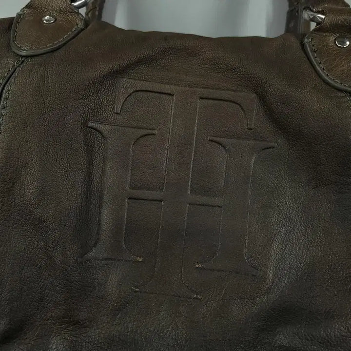 [SOLD OUT] 타미힐피거 에이징 브라운 스틸로고 Y2K 리얼레더 소가죽 토트백 숄더백