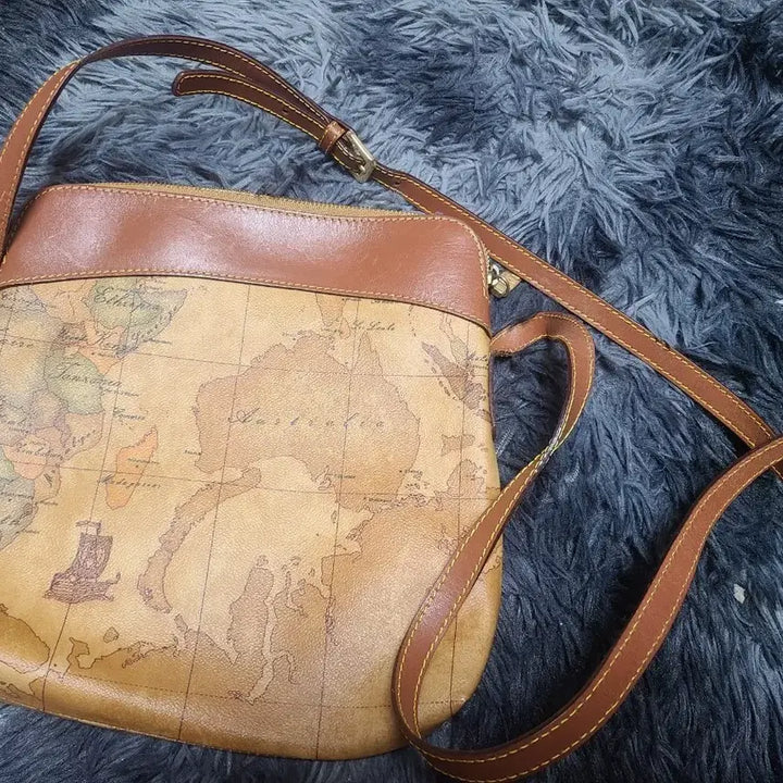 [BUNJANG] Prima Classe Crossbody Bag / 프리마클라쎄 크로스백