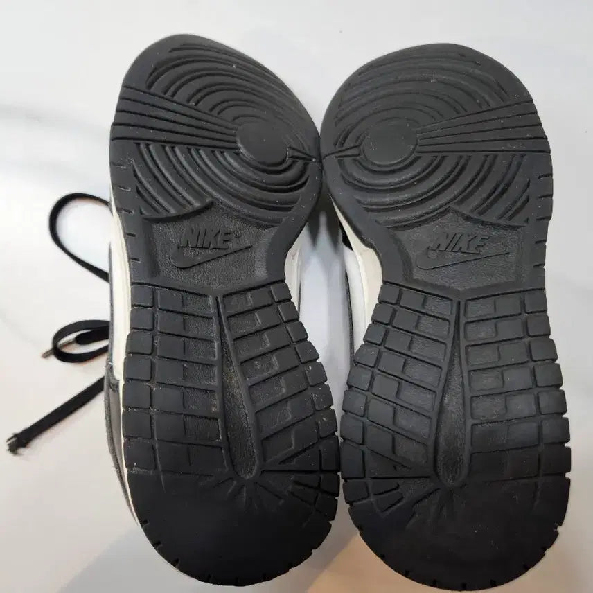 [BUNJANG] Nike Dunk Low Black White (240) / 나이키 덩크 로우 범고래 240