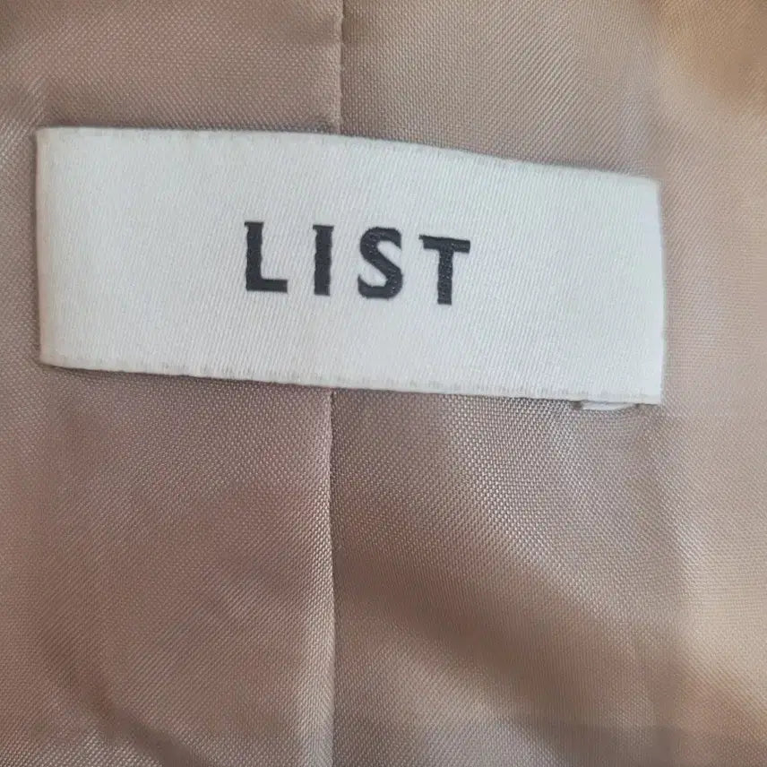 [BUNJANG] LIST Beige Double Breasted Crop Jacket / LIST 리스트 베이지 더블 크롭 자켓 55