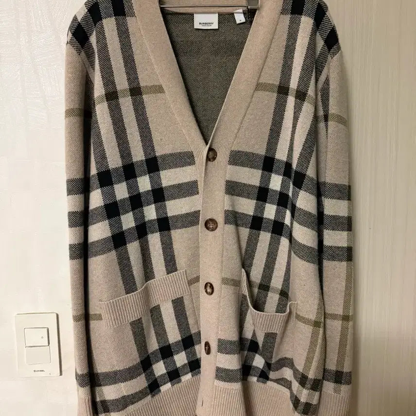 [BUNJANG] Burberry Check Cardigan M Size / 버버리 체크 가디건 m 사이즈