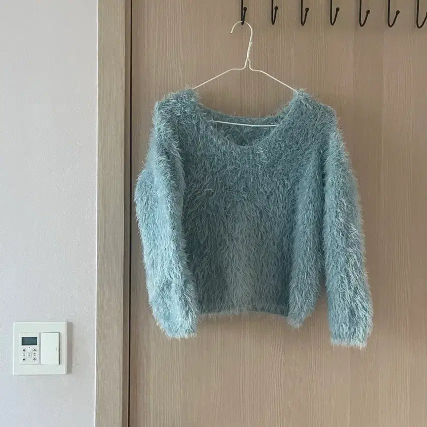 [BUNJANG] Angora V-Neck Winter Knit Sweater / 앙고라 브이넥 겨울 퍼 니트 (핑크/하늘) 연말룩 에이블리