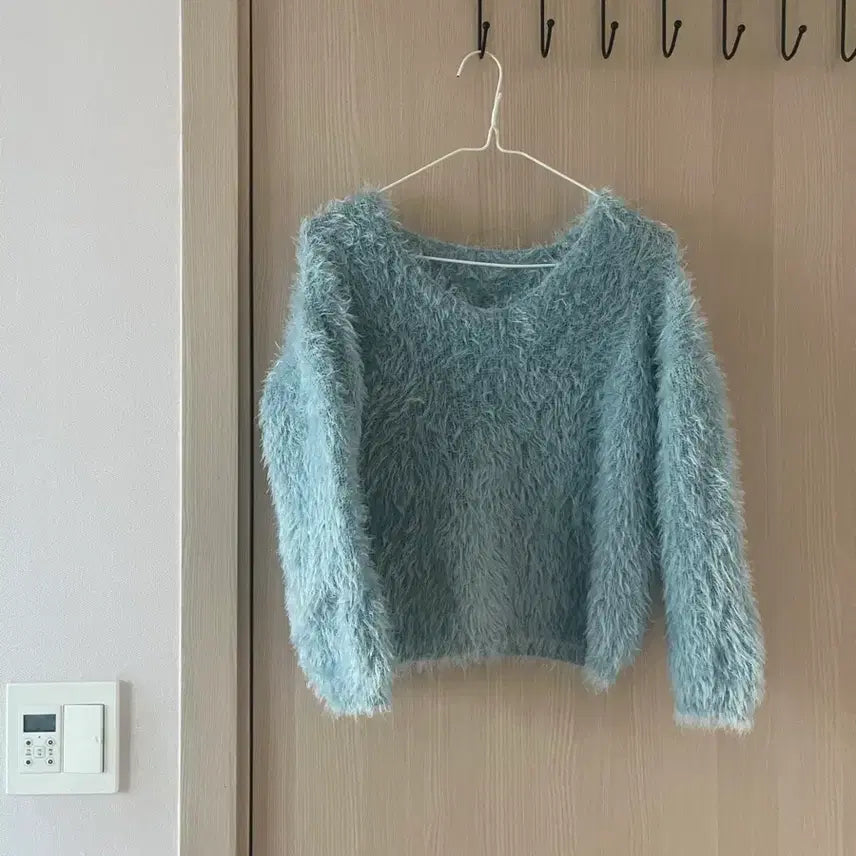 [BUNJANG] Angora V-Neck Winter Knit Sweater / 앙고라 브이넥 겨울 퍼 니트 (핑크/하늘) 연말룩 에이블리