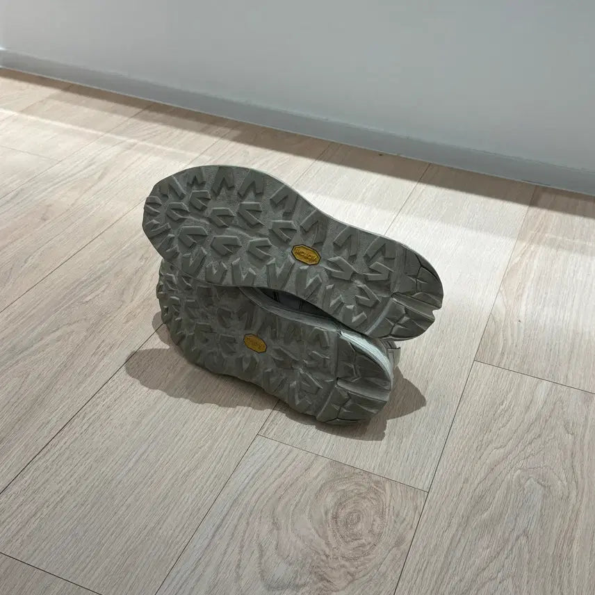 [BUNJANG] Microday Rollinggate Vibram Runner Layer Dirty / 마이크로데이 롤링게이트 비브람러너 LAYER 더티