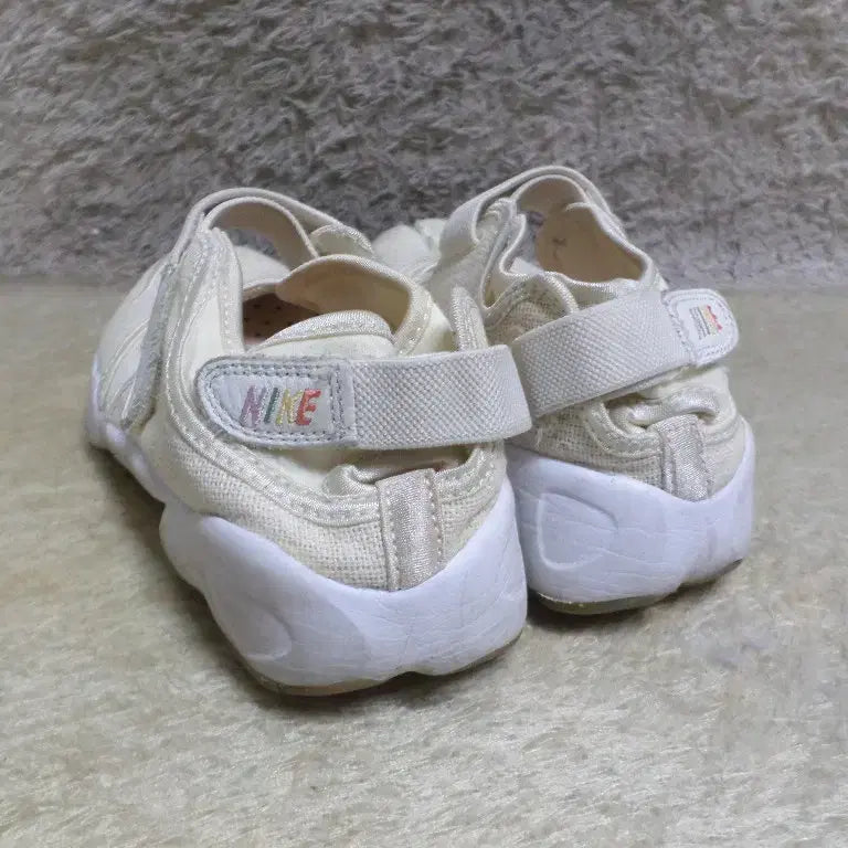 [BUNJANG] Nike Air Rift Summit White Breathe Sneakers (Size 230) / 후루룩구제 230 나이키 에어리프트 써밋화이트 브리드 운동화