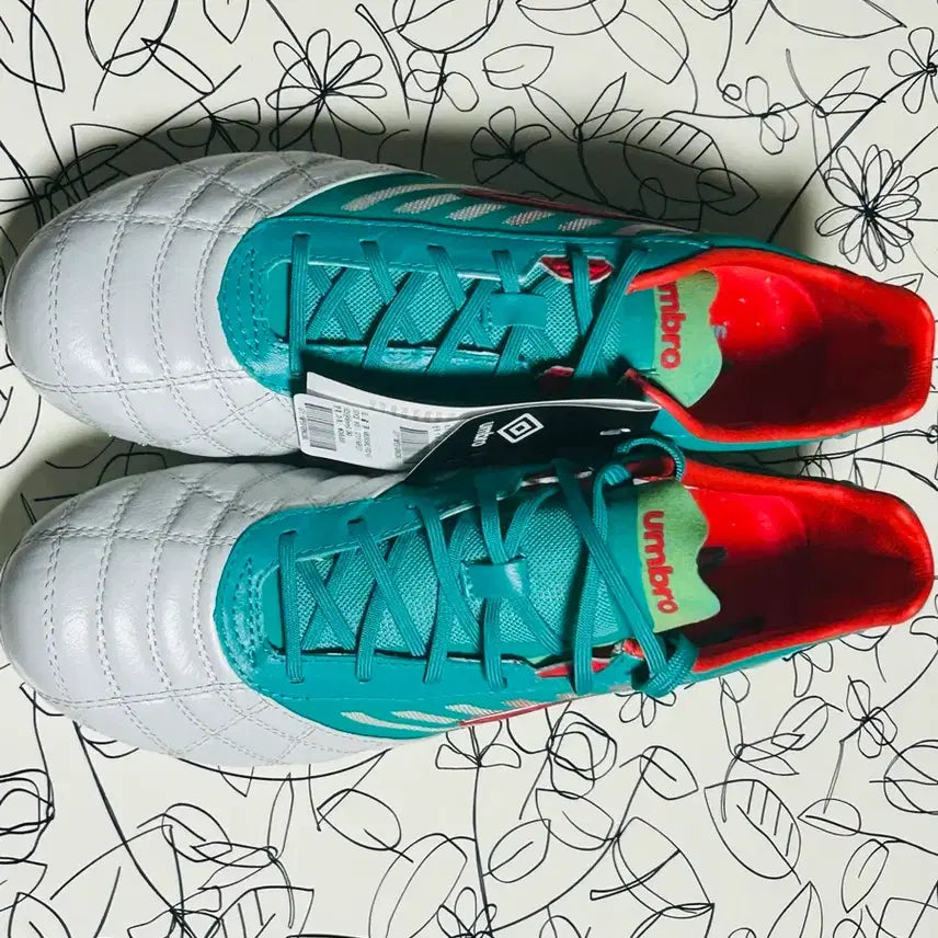 [BUNJANG] Umbro Medusa Pro Soft Ground Soccer Cleats / 엄브로 메두사 프로 소프트그라운드 280