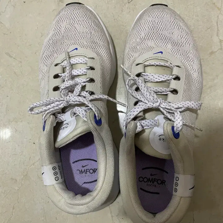 [BUNJANG] Nike Renew Serenity Run Sneakers / 나이키 리뉴 세레니티런 250사이즈