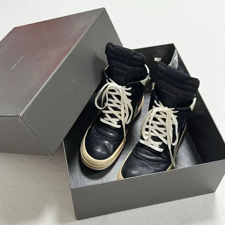 [SOLD OUT] [40] 릭오웬스 12FW 지오바스켓 모노크롬 LDB