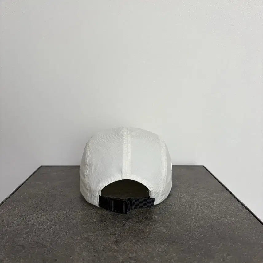 [BUNJANG] Supreme Box Logo Camp Cap White / (OS) 슈프림 박스로고 캠프캡 모자 벤틸 벤타일 화이트