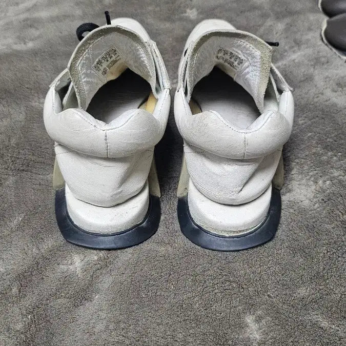 [BUNJANG] Rick Owens x Adidas Runner Shoes / 릭 오웬스x아디다스 러너 사이즈 235