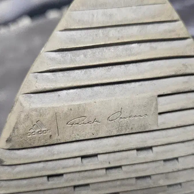[BUNJANG] Rick Owens x Adidas Runner Shoes / 릭 오웬스x아디다스 러너 사이즈 235