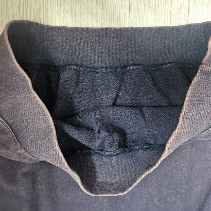 [BUNJANG] Outstanding Washing Sweatshirt (M) / 아웃스탠딩 워싱 스웻셔츠 (M)