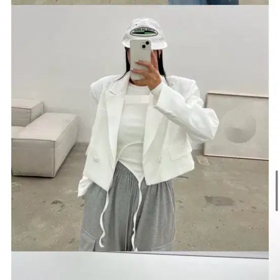 [BUNJANG] Adel Minimal Oversized Cropped Jacket / 아델 미니멀 오버크롭자켓