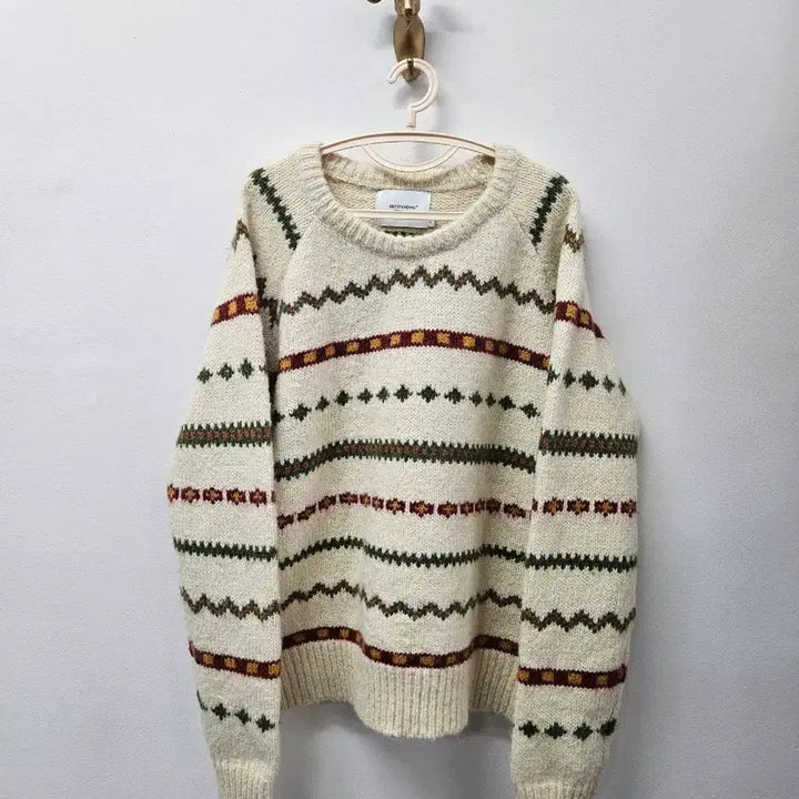 [SOLD OUT] 아웃스탠딩 새상품 스코틀랜드 페어아일 니트