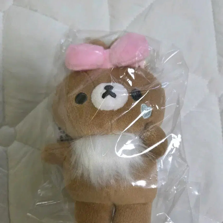 [BUNJANG] Rilakkuma Chairoikoguma Pink Ribbon Keyring / 리락쿠마 메이크업 시리즈 마스코트 키링 챠이로이 코구마 핑크 리본 리쿠