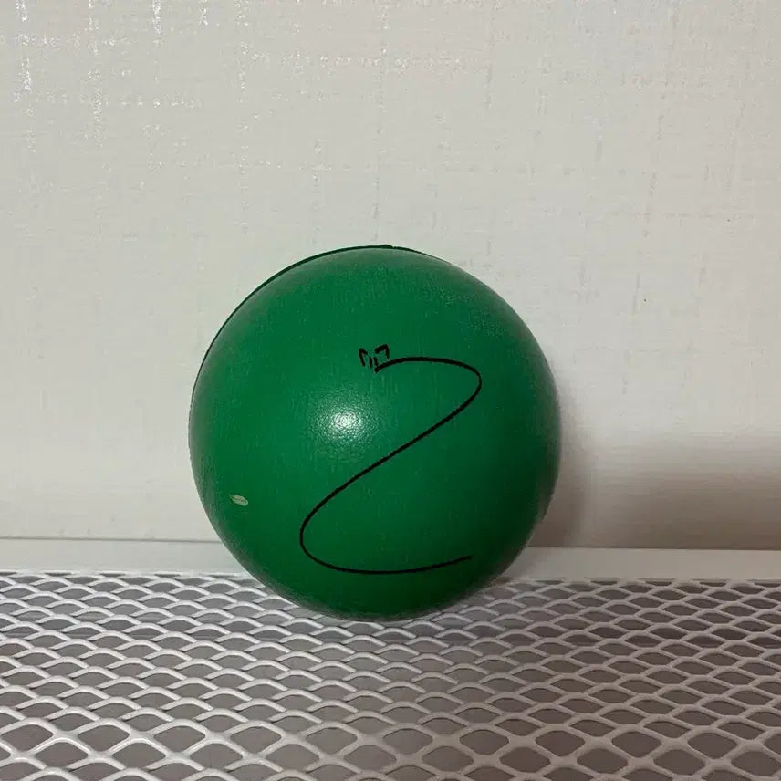 [SOLD OUT] [BUNJANG] Stray Kids I.N Signed Ball / 스트레이키즈 콘서트 사인볼 | 스키즈 아이엔