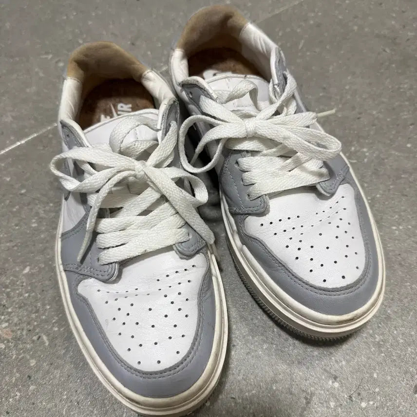 [BUNJANG] Jordan 1 Elevate Low White and Wolf Grey / (W) 조던 1 엘리베이트 로우 화이트 앤 울프 그레이