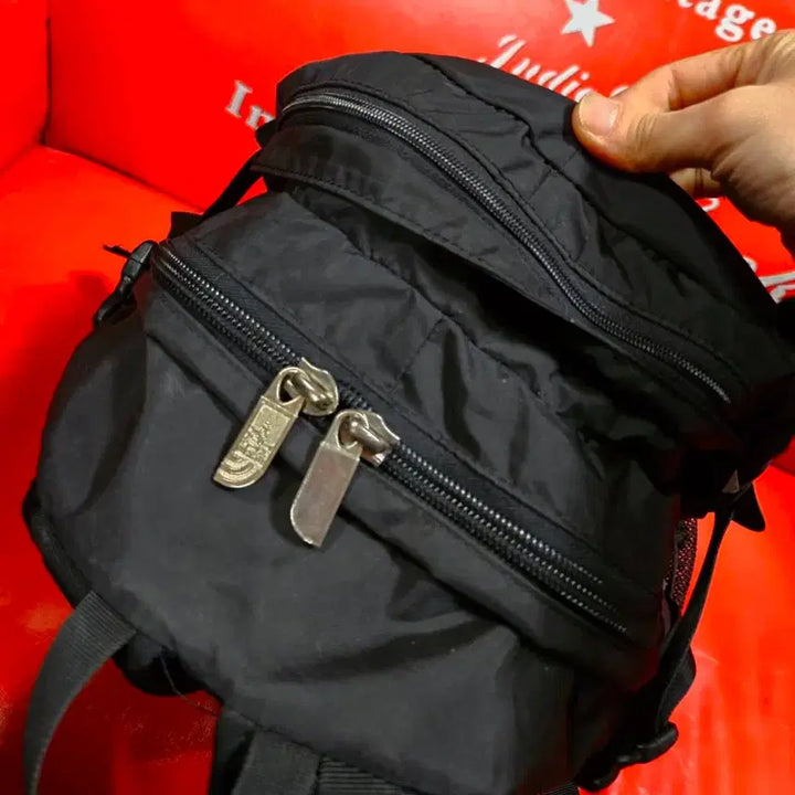 [BUNJANG] The North Face Hot Shot Big Backpack - Black / 노스페이스 핫샷 빅 백팩 Free