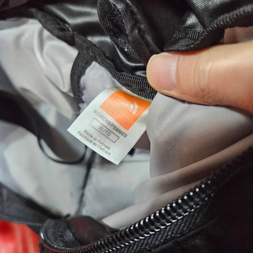 [BUNJANG] The North Face Hot Shot Big Backpack - Black / 노스페이스 핫샷 빅 백팩 Free