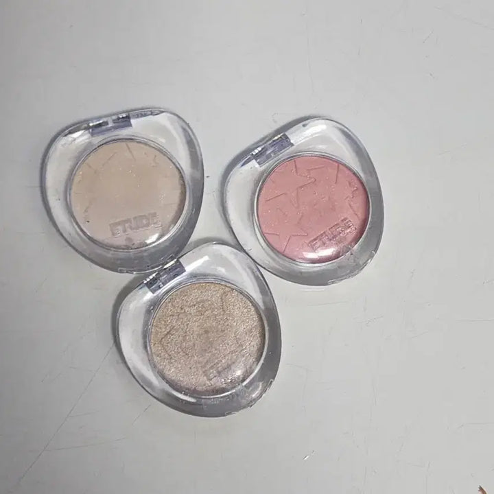 [BUNJANG] Etude House Eyeshadow Set / 에뛰드 왓츠인마이아이즈 허니밀크 천도씨복숭아 단독주연안개꽃
