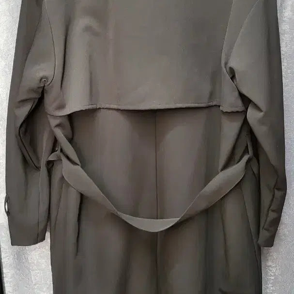 [BUNJANG] Black Double-Button Trench Coat / 블랙 더블버튼 트렌치 코트