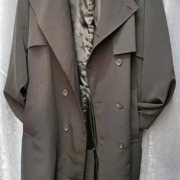 [BUNJANG] Black Double-Button Trench Coat / 블랙 더블버튼 트렌치 코트