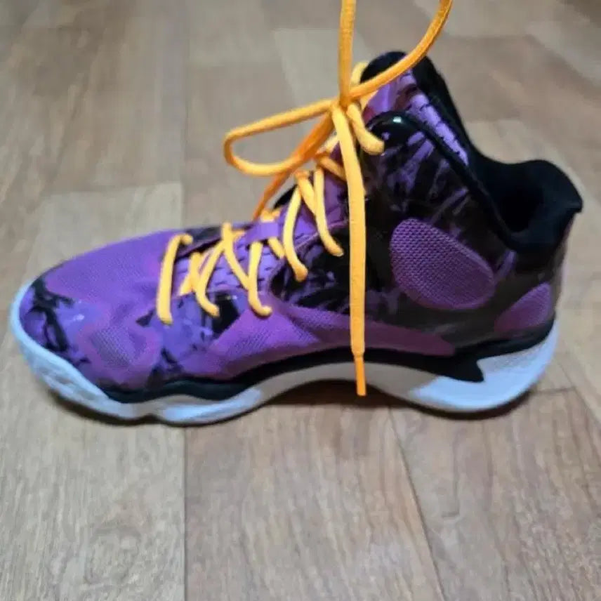 [BUNJANG] Curry 285 Basketball Shoes / 커리 스펀 285 판매합니다.