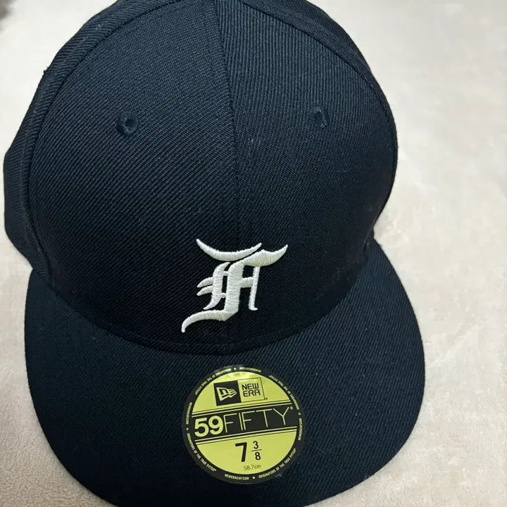 [BUNJANG] Fear of God New Era 59FIFTY Cap Black 7 3/8 / 크림 거래가 30) 뉴에라 피어오브갓 59FIFTY 캡 블랙 7 3/8